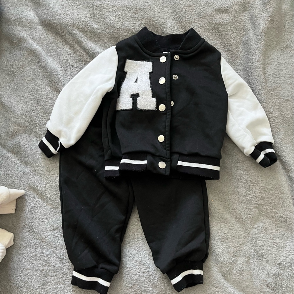 SHEIN Kids Black and White Letterman Set